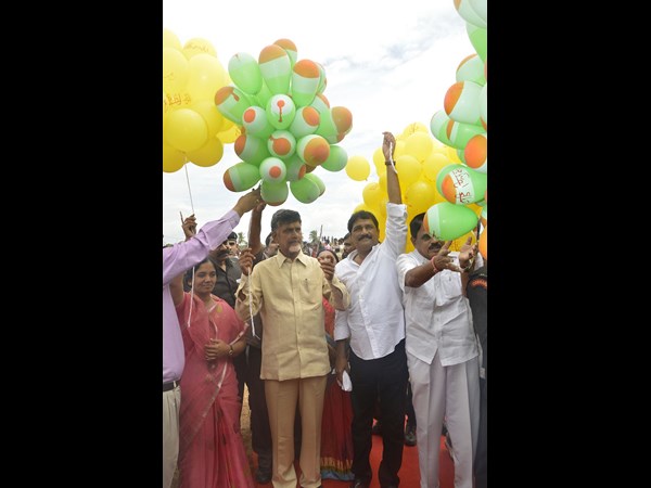 చంద్రబాబు బడి పిలుస్తోంది...