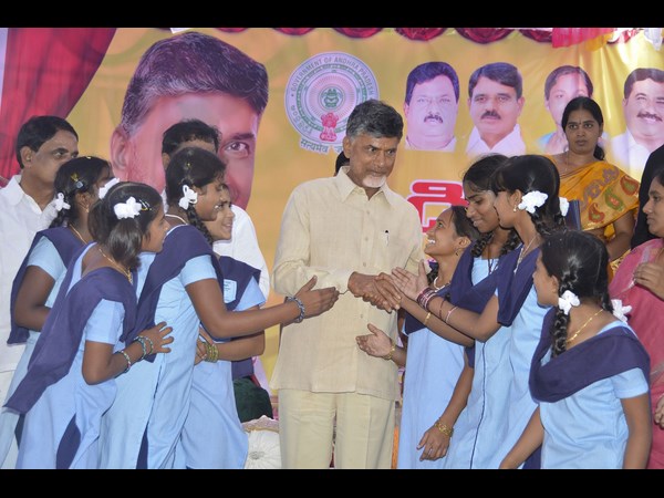 చంద్రబాబు బడి పిలుస్తోంది..