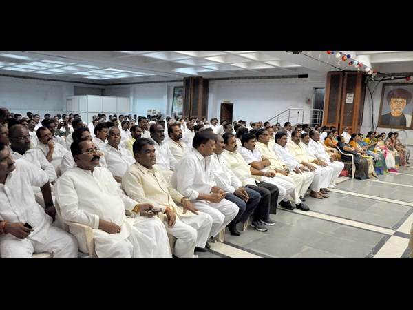 హాజరై వారు