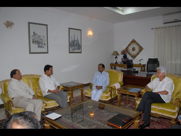 కేసీఆర్, ప్రేమ్‌జీ