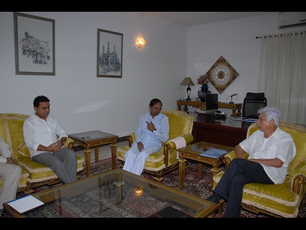 కేసీఆర్, ప్రేమ్‌జీ