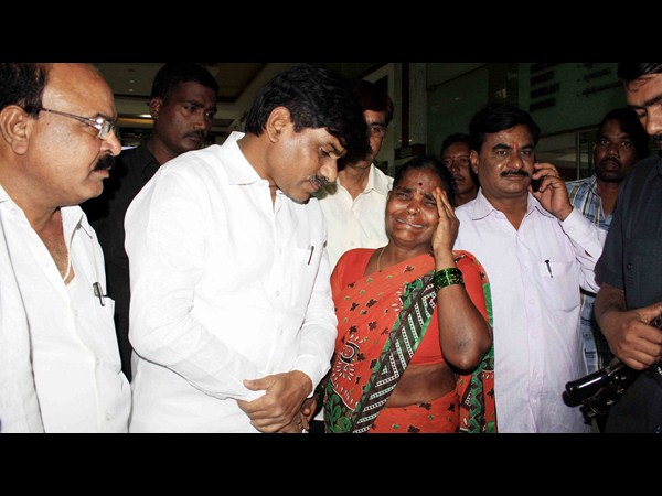 ఎంపి పరామర్శ