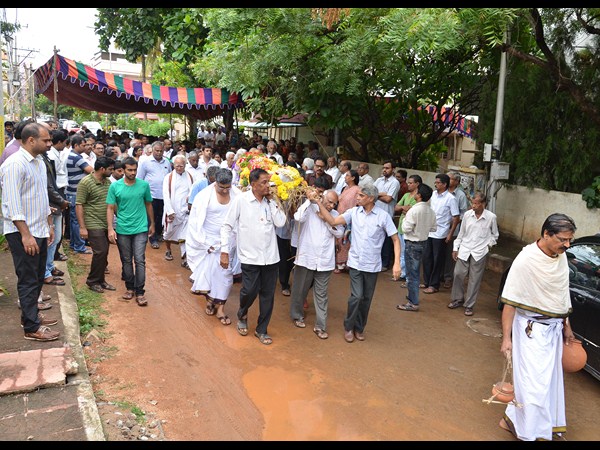 చేరాకు అంతిమ వీడ్కోలు