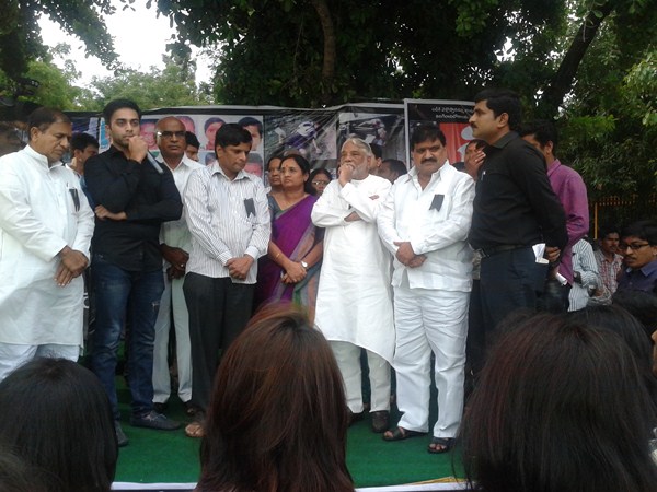 కాంగ్రెస్, వైయస్సార్ కాంగ్రెస్, తెరాస