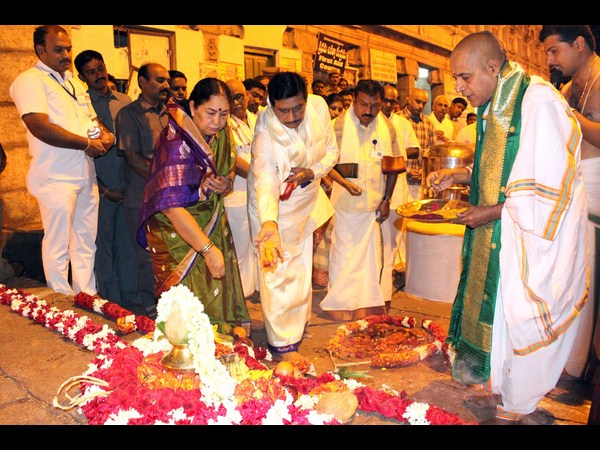 మెట్ల పూజ