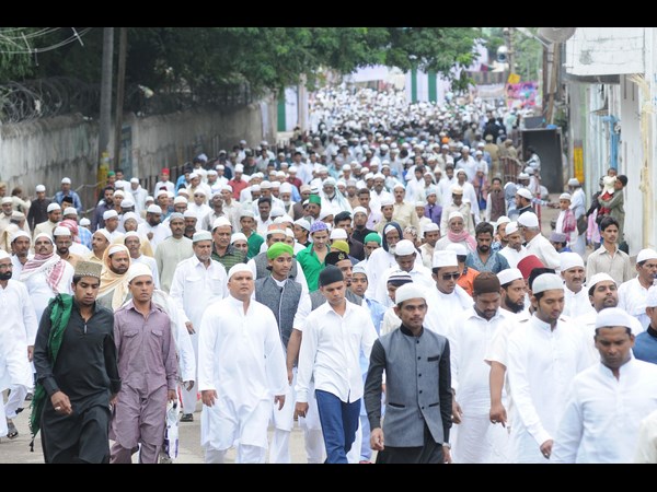 మీరాలం ఈద్గా