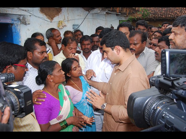 నారా లోకేష్ ఇలా..