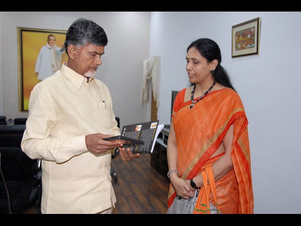 బాబుతో అరుణ