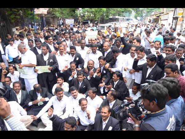 న్యాయవాదుల ఐకాస