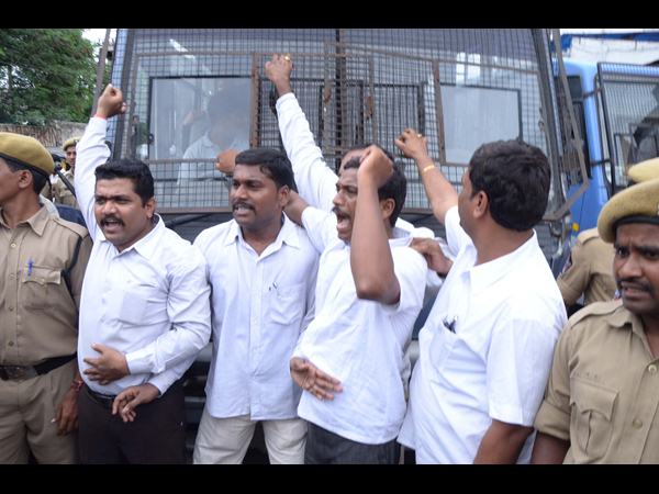  న్యాయవాదుల ఐకాస