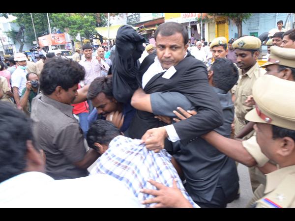 న్యాయవాదుల ఐకాస