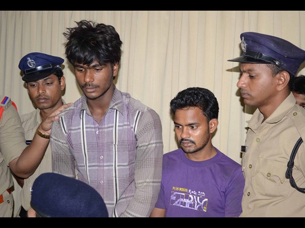 ఐదుగురి అరెస్టు 