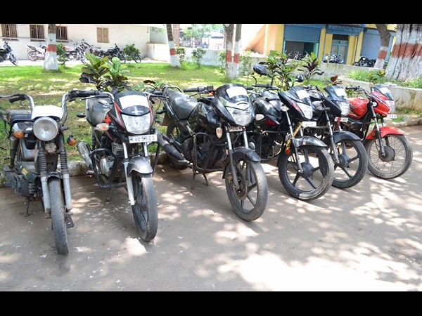 ఐదుగురి అరెస్టు 