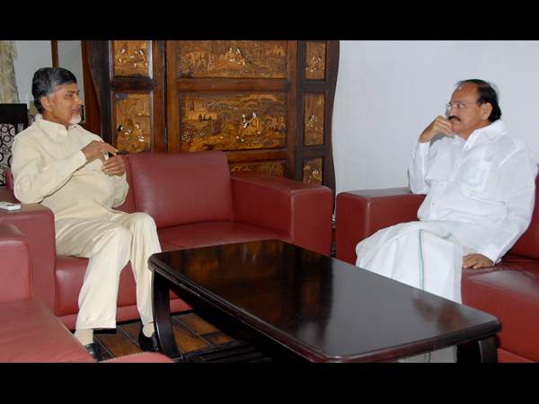 బాబుతో వెంకయ్య భేటీ