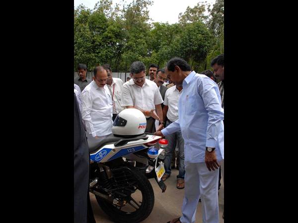 కెసిఆర్