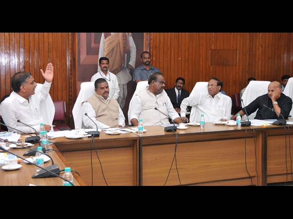  స్పీకర్లు