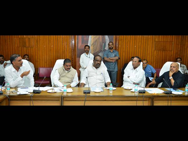  స్పీకర్లు