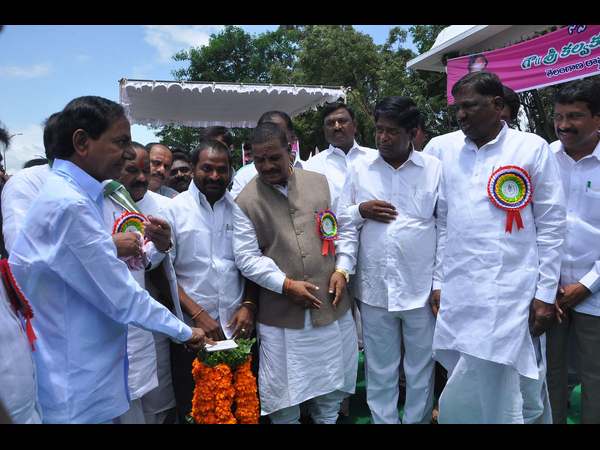 కెసిఆర్