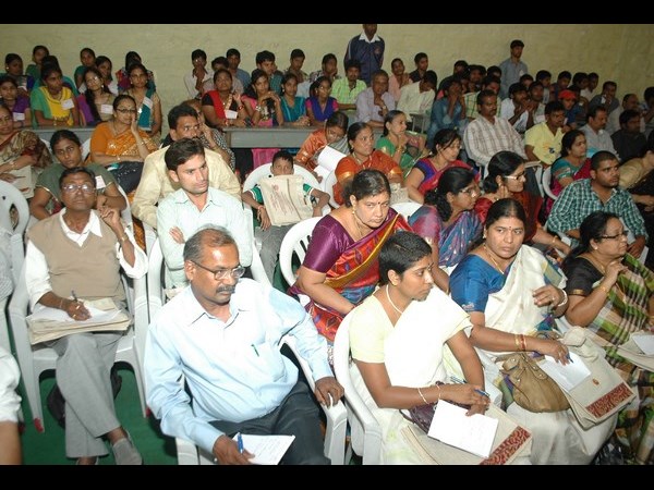 పత్స సమర్పకులు..