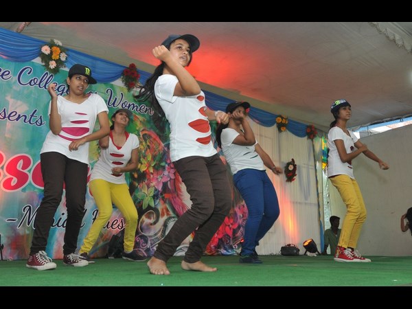 ఫ్రెషర్స్ డే