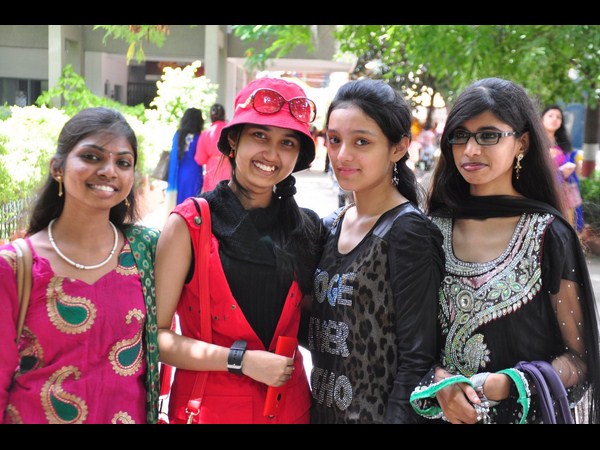 కాలేజ్ డే కాలేజ్ డే