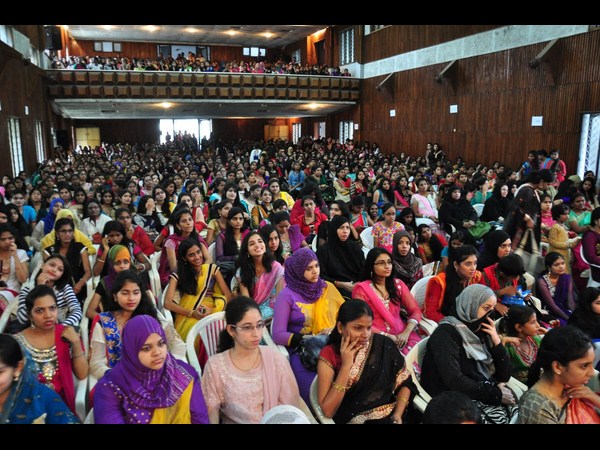 కాలేజ్ డే కాలేజ్ డే