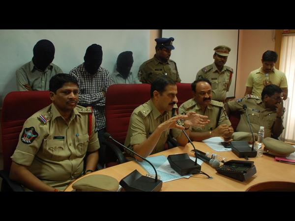 ముఠా గుట్టు రట్టు