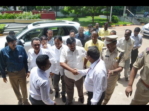 విప్రోపై మండిపాటు