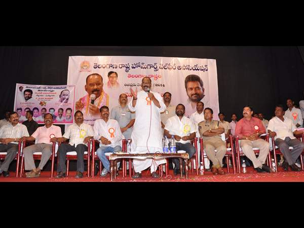 హోంగార్డుల పట్ల వైఖరి మారాలి