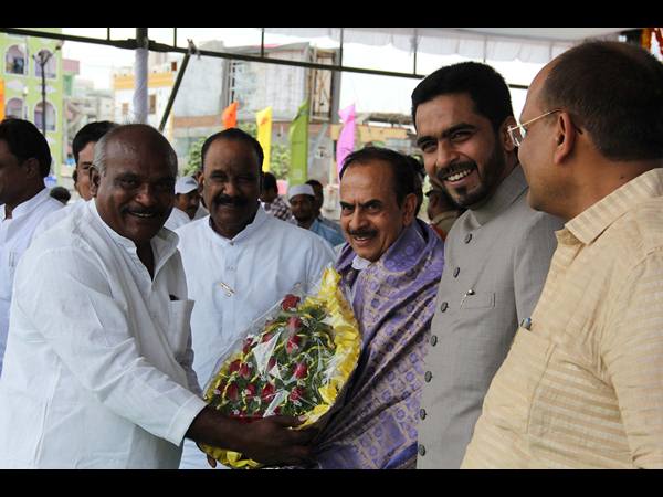 వాటాతో యజమాని