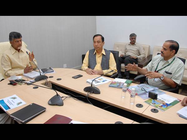 ఇక్రిసాట్ డైరెక్టర్ జనరల్ భేటీ