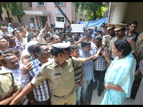 ఆందోళన