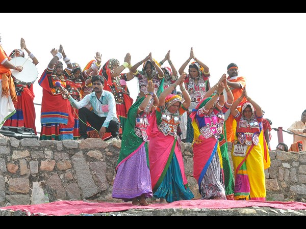 లంబాడా నృత్యాలు...