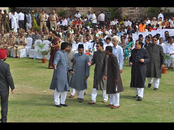 గోల్కొండ కోటలో అక్బరుద్దీన్...