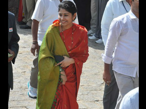 స్మితా సబర్వాల్ ఇలా..