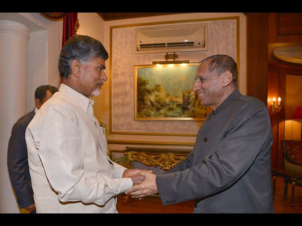 చంద్రబాబుకు స్వాగతం