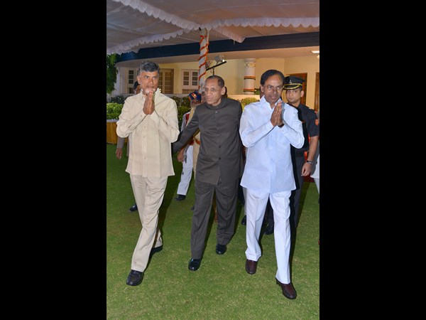 ఇరువురినీ తోడ్కొని....