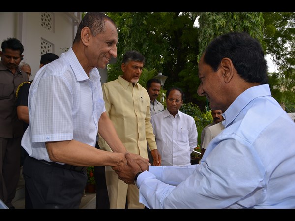 కేసీఆర్, బాబు, గవర్నర్