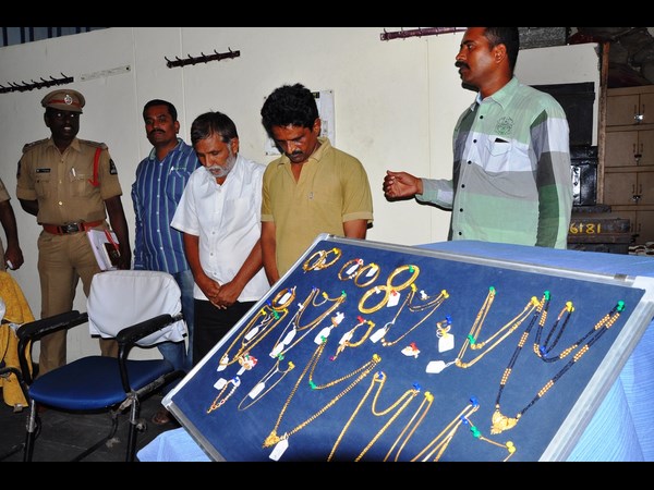 మంత్రి శంకర్ అరెస్టు