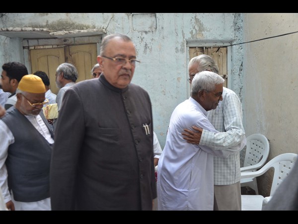 ఎంటి ఖాన్‌కు తుది వీడ్కోలు