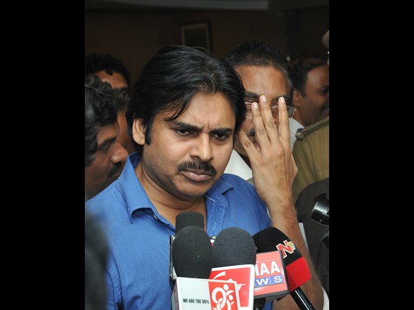 అమిత్ షాతో పవన్ 