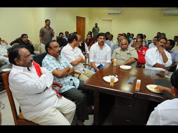 ప్యాకేజీకి వినతి