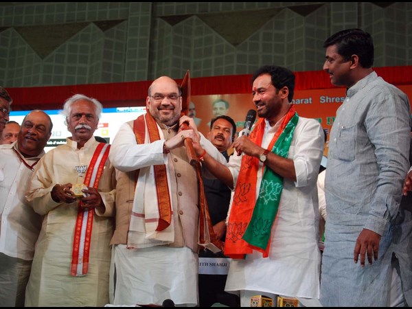 గ్రామాల దాకా తీసుకుని వెళ్లాలి.