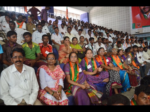 కాంగ్రెసు నష్టం చేసింది..