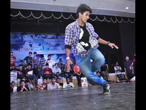  డ్యాన్స్