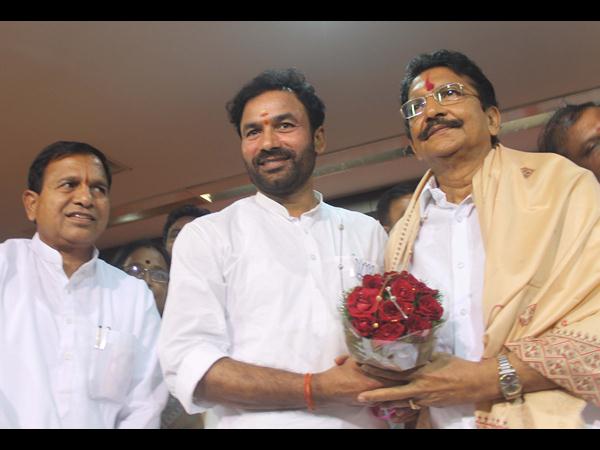పార్టీ రాష్ట కార్యాలయంలో ఘనంగా సత్కారం