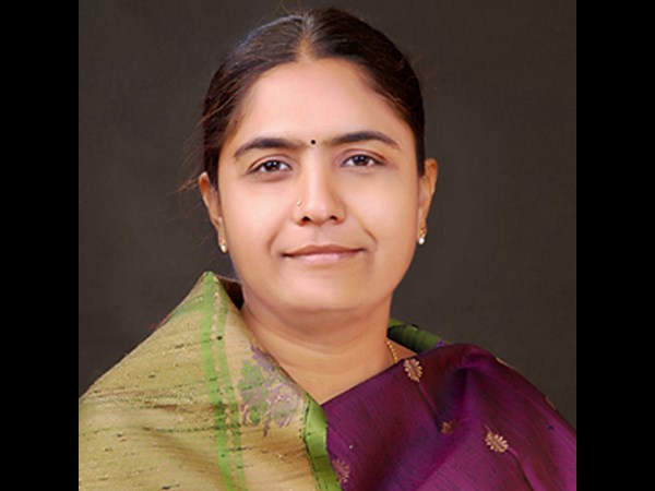 సునీత లక్ష్మా రెడ్డి సునీత లక్ష్మా రెడ్డి