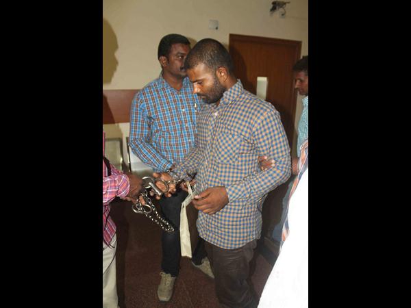 ఎల్లంగౌడ్ అరెస్టు