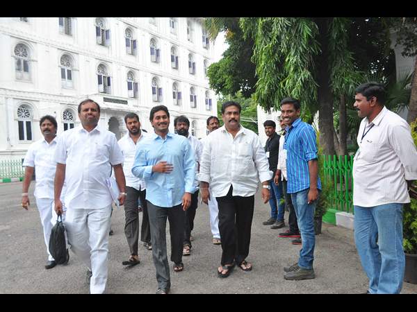  జగన్