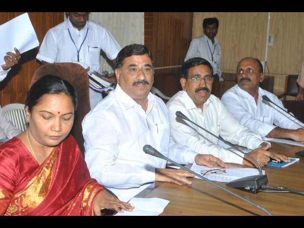  జగన్